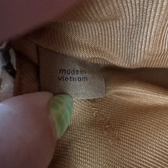 BNWOT Coach Small Wristlet With Cut Out Tea Rose – Cream/Gold - Picture 9 of 14